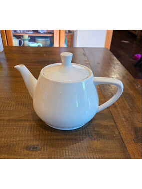 Melitta Germany Utah Newell Teapot Vintage excellent condition